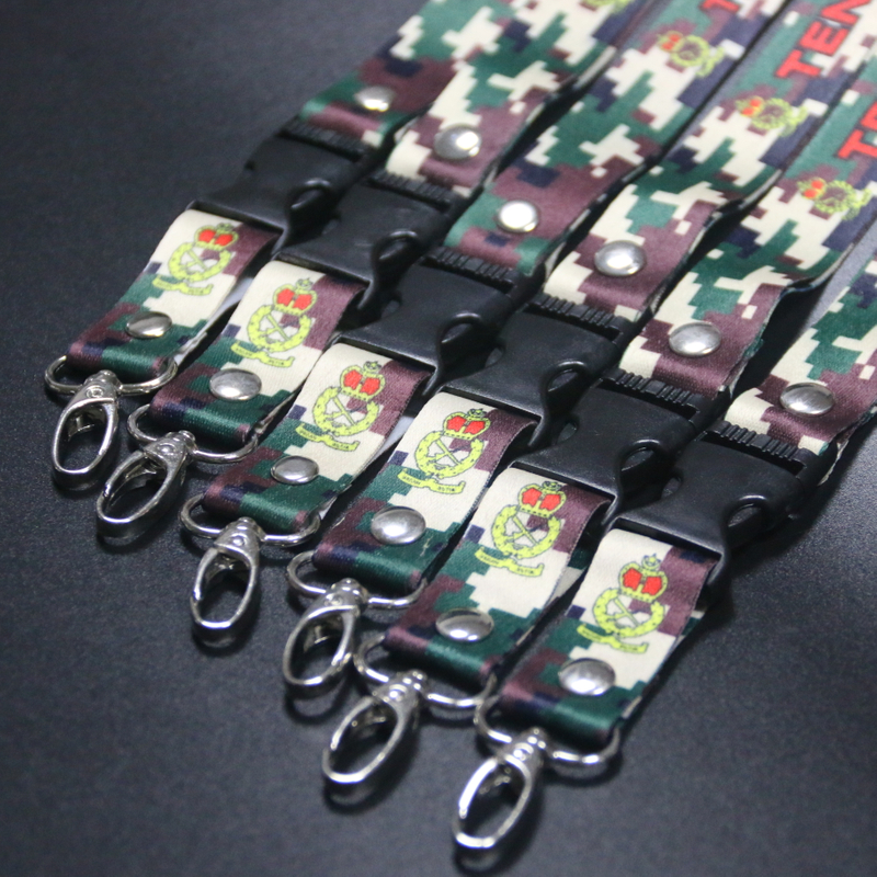 Pencetak Sublimasi Tentera Diri Promosi Polyester Lanyard Id Card Holder Lanyard Dengan Logo Custom